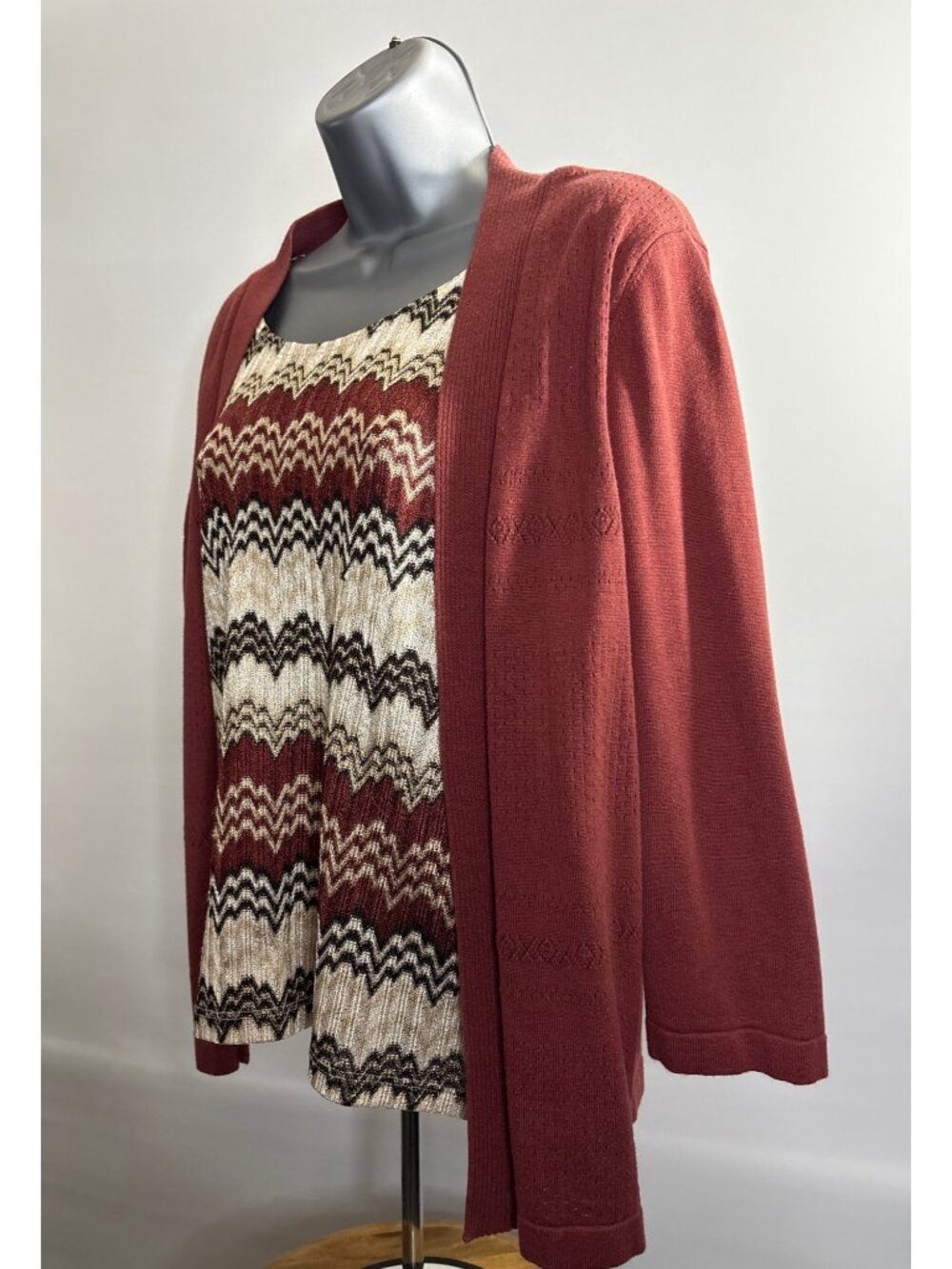 Alfred Dunner Knitwear Cardigan Rust Open Front Chevron Gold Tan Patterned Tank - Picture 4 of 16